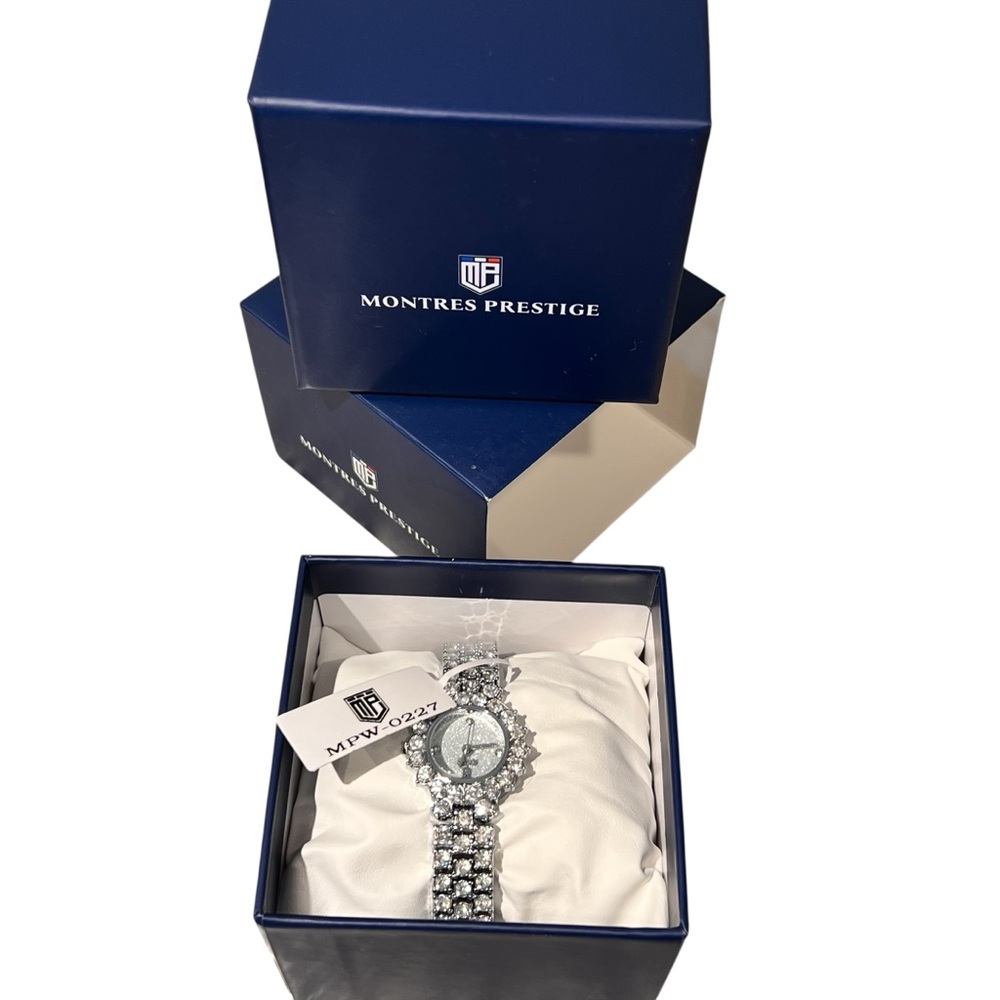 Montres Prestige Silver Crystal Women's Bracelet Watch Water Resistant